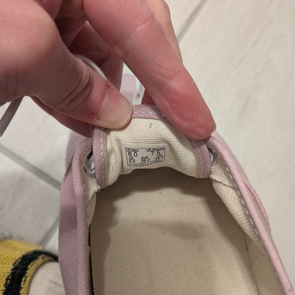 Vans Lavender Flower Platform Sneakers - Picture 7 of 7